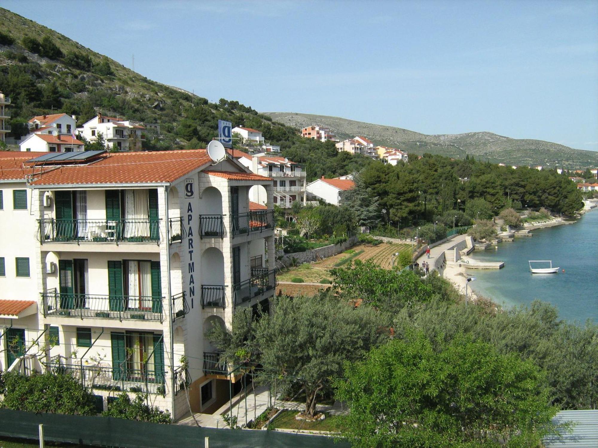 Apartments G Traù Esterno foto